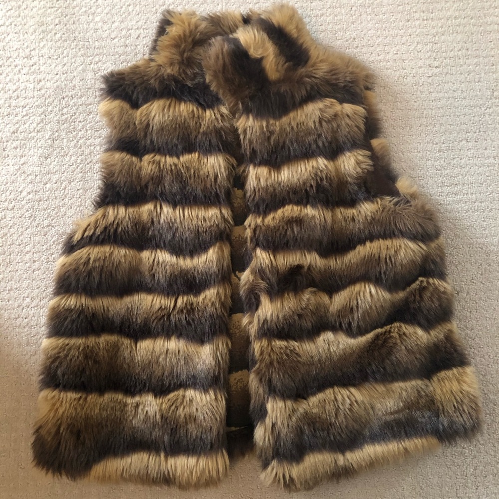 Keren Hart Faux Fur Vest XL